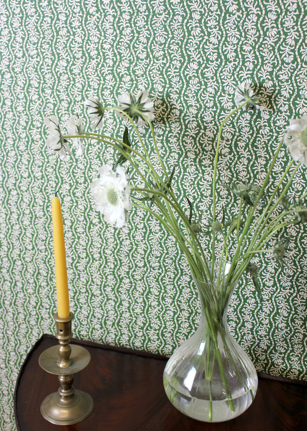 ellen-merchant-block-printed-wallpaper-green-emerald-posy-ditsy-printed-wallpaper