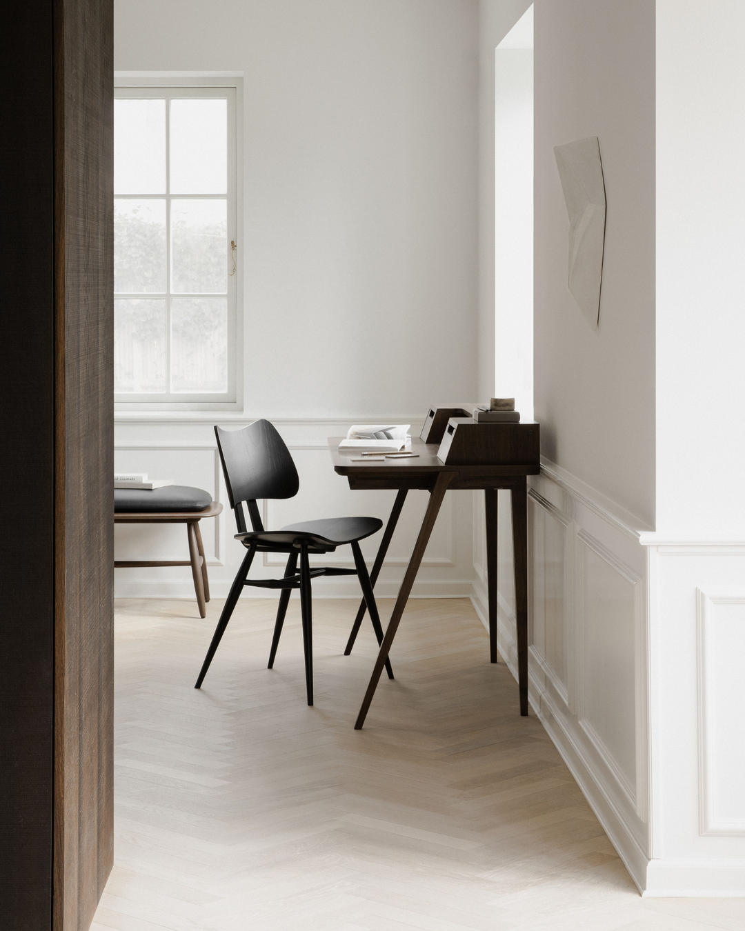 treviso-desk-l.ercolani.ercol.furniture-walnut-mid-century-made-in-england-british-craftsmanship