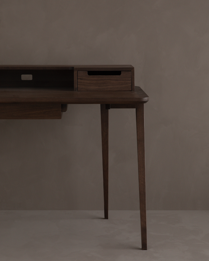 treviso-desk-l.ercolani.ercol.furniture-walnut-mid-century-made-in-england-british-craftsmanship