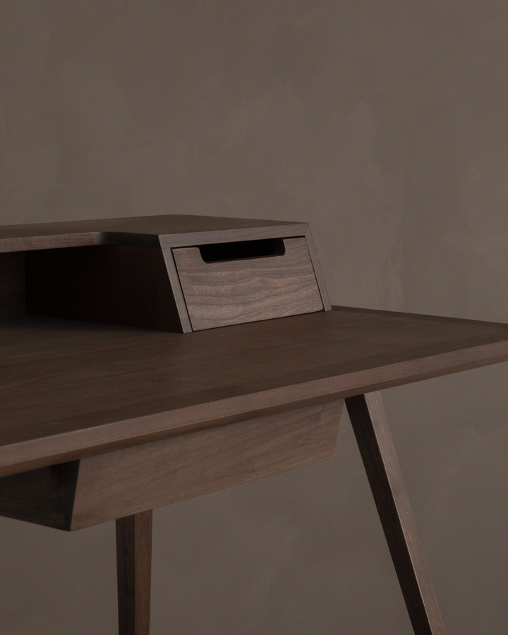 treviso-desk-l.ercolani.ercol.furniture-walnut-mid-century-made-in-england-british-craftsmanship