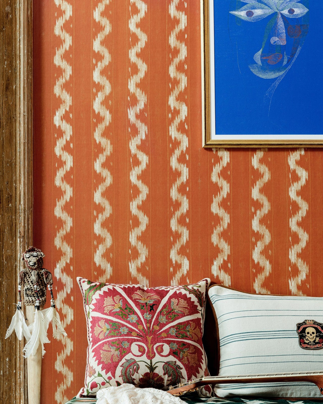 Mind the Gap VINTAGE IKAT Apricot on the wall Lifestyle Image, Wallpaper Wallcovering MTG