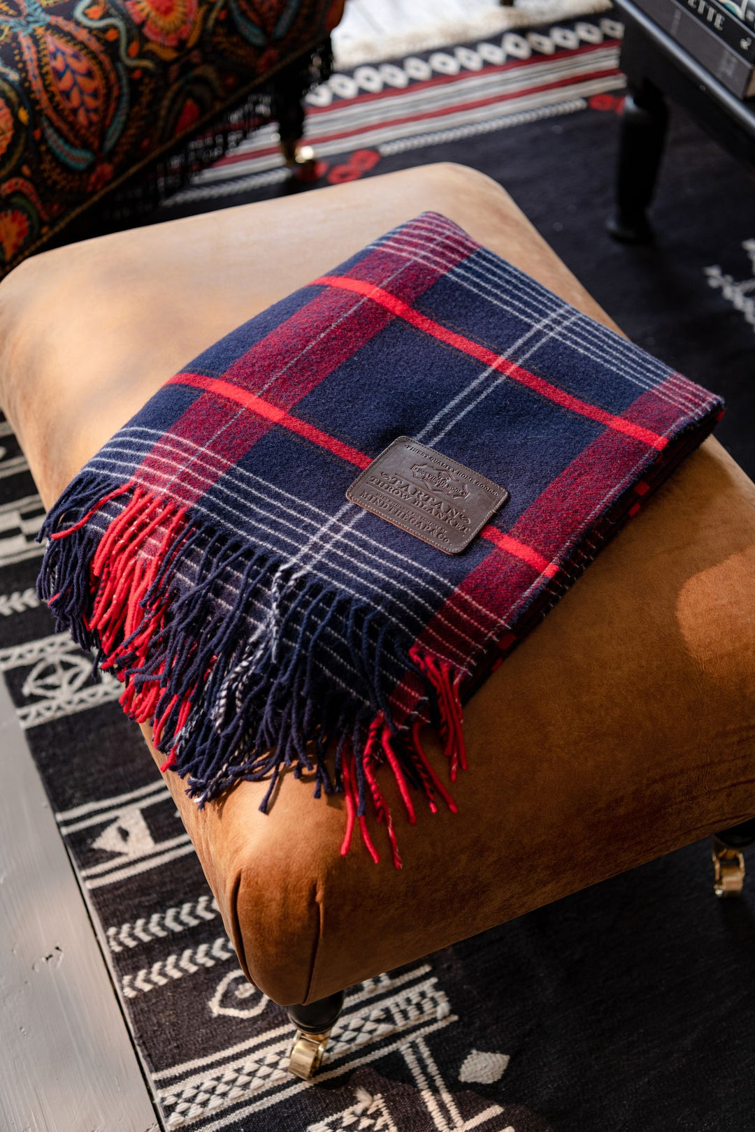 mind-the-gap-tartan-blacnket-outdoor-indoor-with-leather-carrying-straps-picnic-mat-indoor-cosy-throw-red-blue