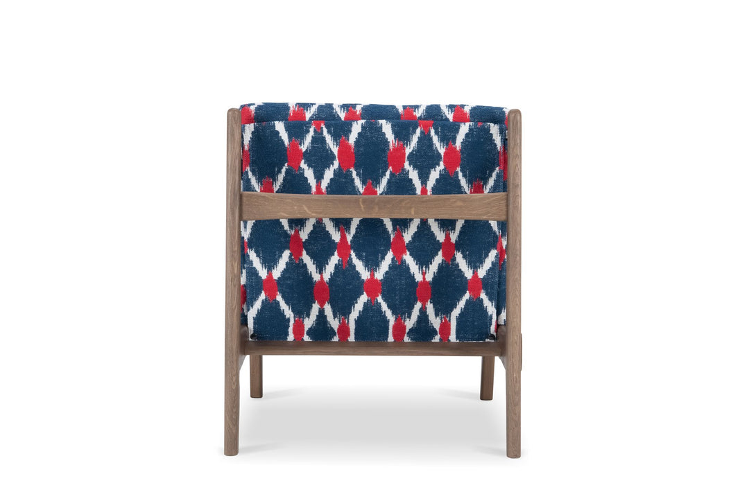 mind-the-gap-red-blue-white-jacquard-design-woven-fabric-stylish-chair-luxury-furniture-designer-high-end-wooden-frame