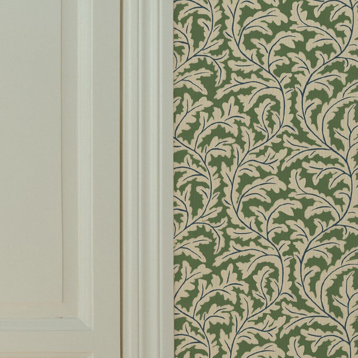 Josephine-munsey-wallpaper-Frond-ogee-oak-leaf-pattern-trailing-repeat-wallpaper-natural-print-hand-painted-cottage-country-pattern-brookes-green-edge-sand