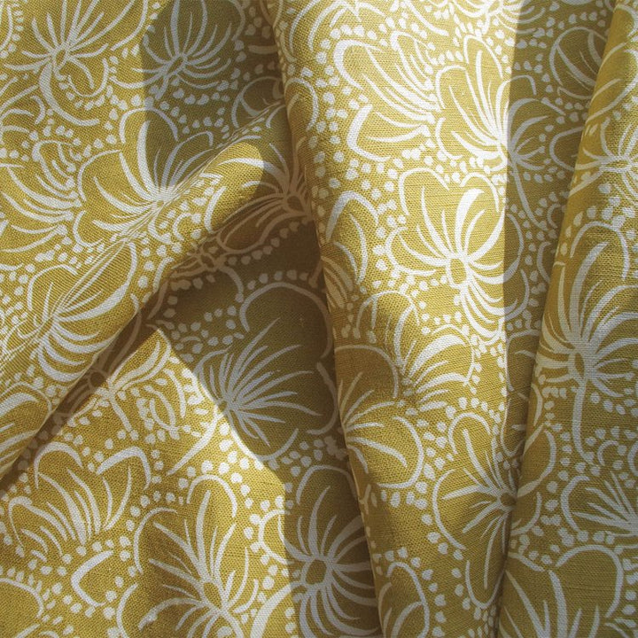 Lowri-textiles-Violas-yellow-sunny-ditsy-print-white-pattern-buttercup-printed-fabric-british-linen-cotton