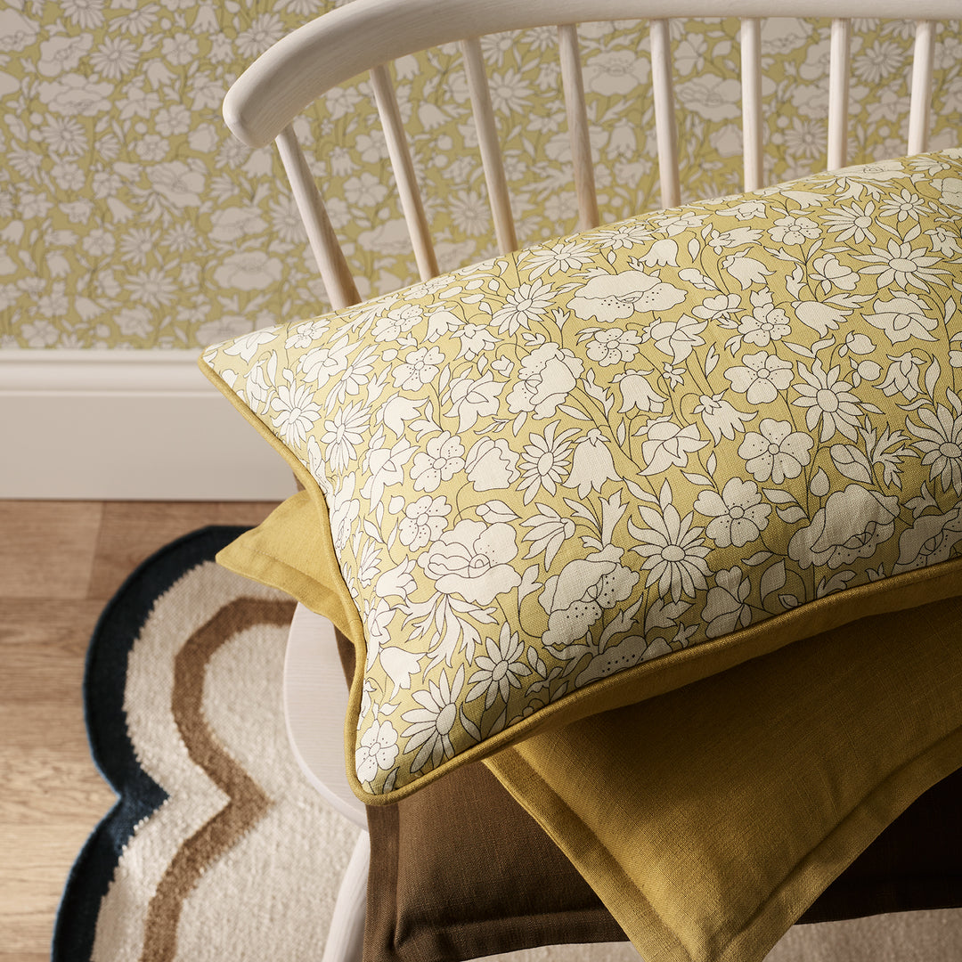 liberty-fabrics-interiors-poppy-meadowfield-landsdowne-linen-dainty-daisy-flowers-cushion